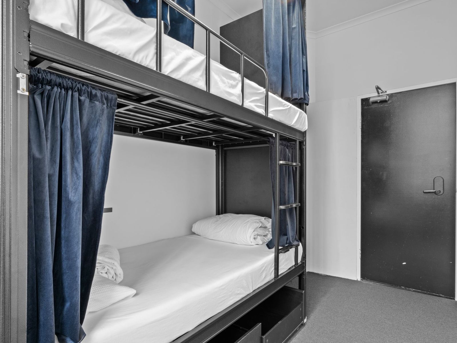 Azzurro Pod Hotel Central Sydney - Image 3